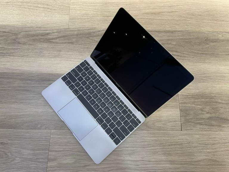 Macbook Retina A1534 Space grey 2015 - 2016 laptop Intel Core M processor with Logic Pro X