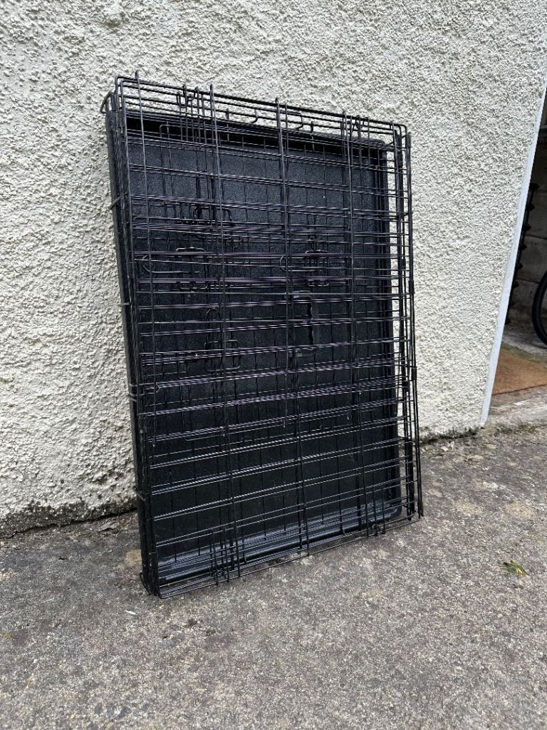 Dog crate 75cm x 50cm black