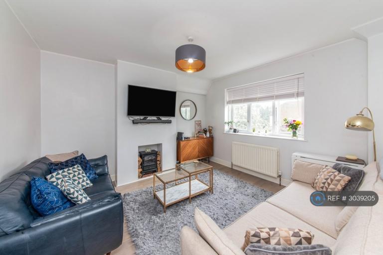 3 bedroom flat in Albert Road North, Watford, WD17 (3 bed) (#3039205)
