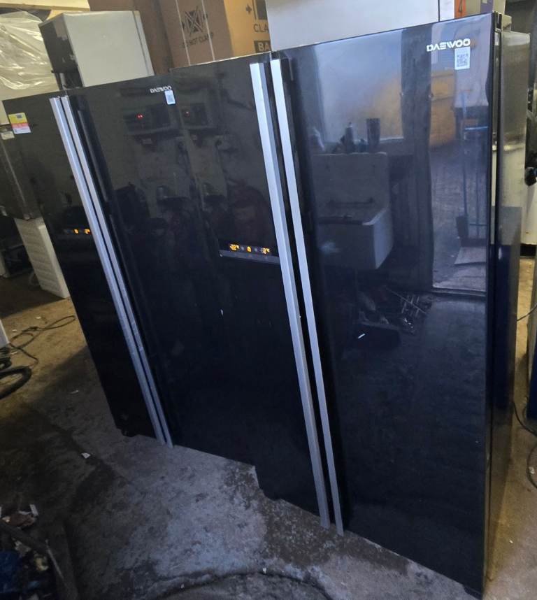 Daewoo FRAX22B3B Side-by-side American Fridge Freezer With LED Display Black, 2x Available 