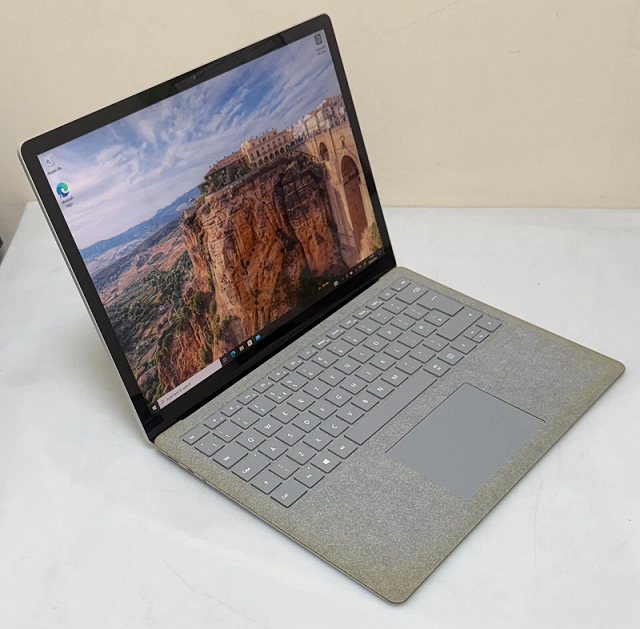 Microsoft Surface Laptop Gen 3 touchscreen Intel Quad core i5 10th generation pro 