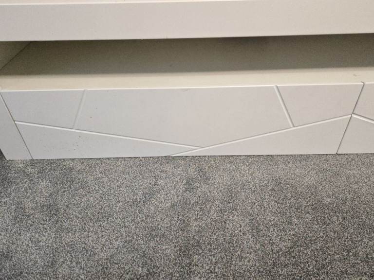 White TV unit/stand with space for set top boxes & storage below FREE DELIVERY 184