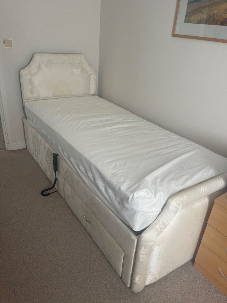 Electric Single bed with nattress