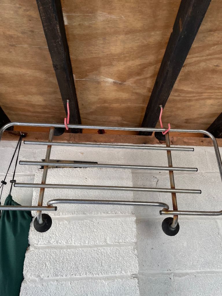 Sports car luggage rack