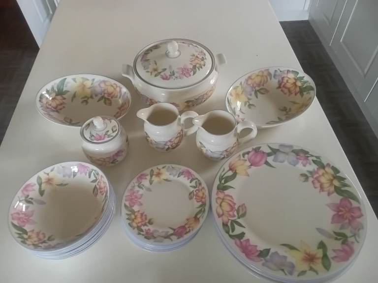 Royal Doulton Dinner Set 