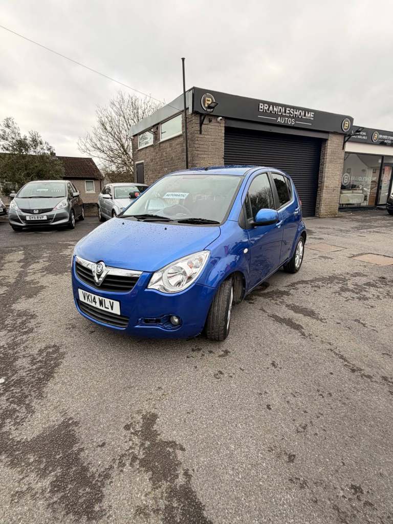 2019 Peugeot 208 1.2 PureTech 82 Signature 5dr [Start Stop] HATCHBACK Petrol Manual