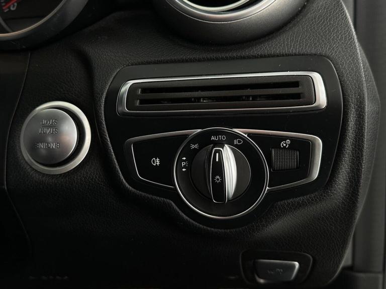 MERCEDES-BENZ C CLASS 2.1 C220d AMG Line (Premium) G-Tronic+ Euro 6 (s/s) 4dr