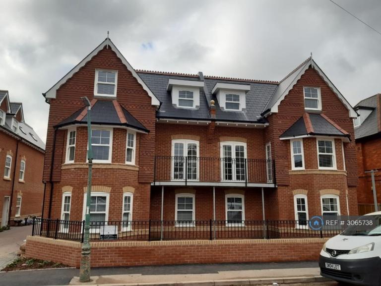 2 bedroom flat in Willow Lodge, Bournemouth, BH1 (2 bed) (#3065738)