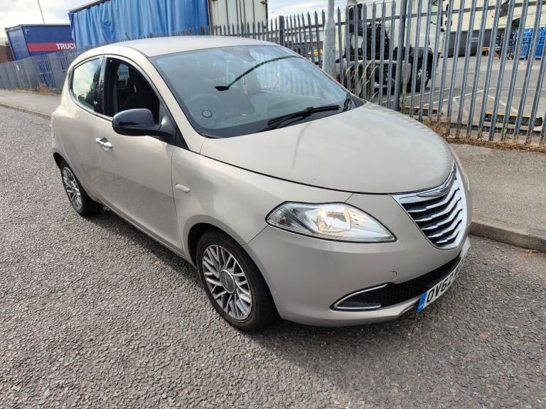 Chrysler, YPSILON, Hatchback, 2013, Manual, 1242 (cc), 5 doors