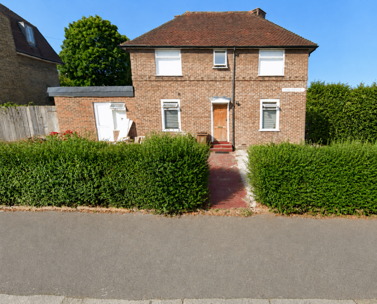 2 Gilton Road	SE6 1PJ - AVAILABLE NOW!