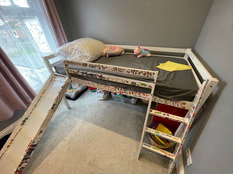 Single mid-sleeper bed with slide