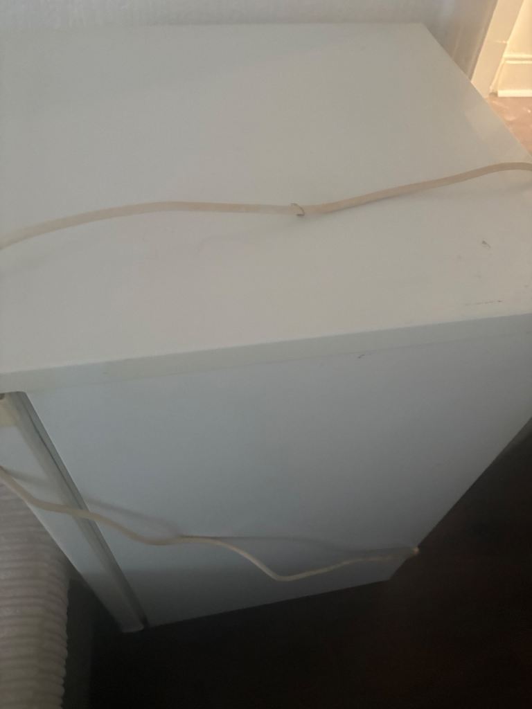 Under counter fridge 