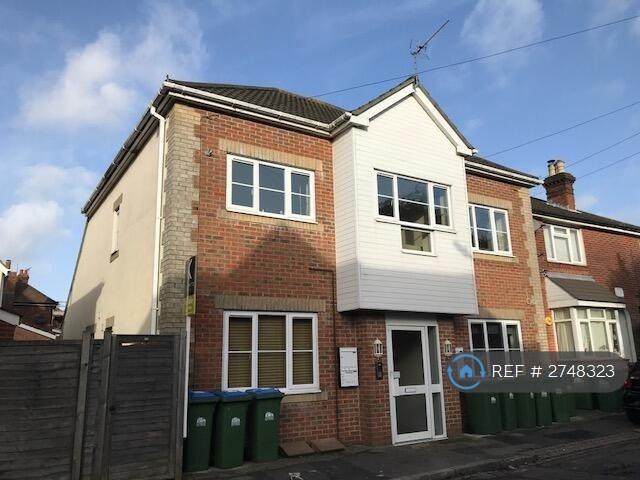 2 bedroom flat in Edward Road, Southampton, SO15 (2 bed) (#2748323)