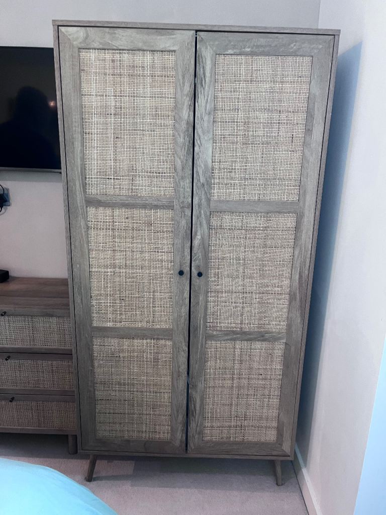 Oak effect rattan wardrobe 