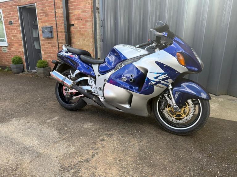 SUZUKI GSX1300R HAYABUSA Blue Manual Petrol 2000 - Full mot - Recent chain.