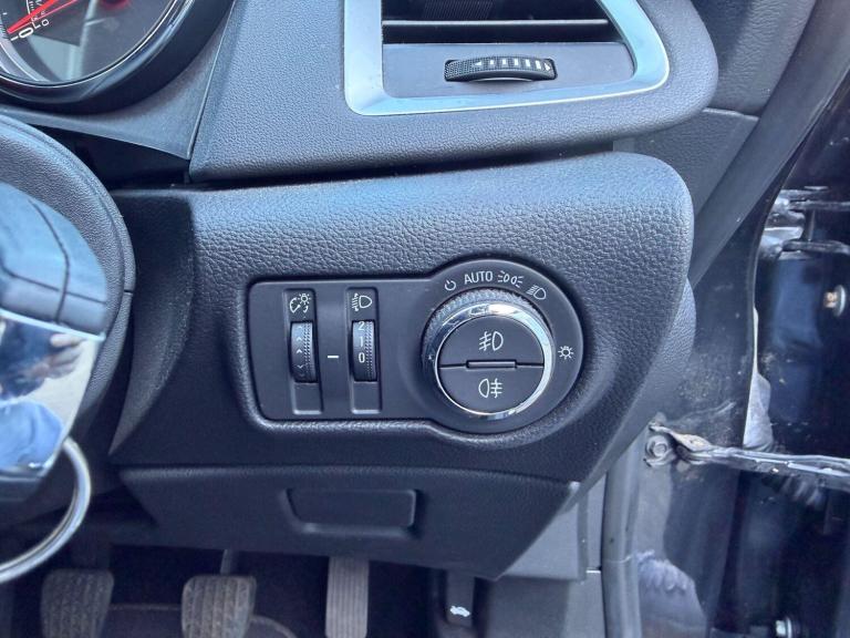 2015 Vauxhall Astra GTC 1.6T 16V 200 SRi 3dr HATCHBACK PETROL Manual