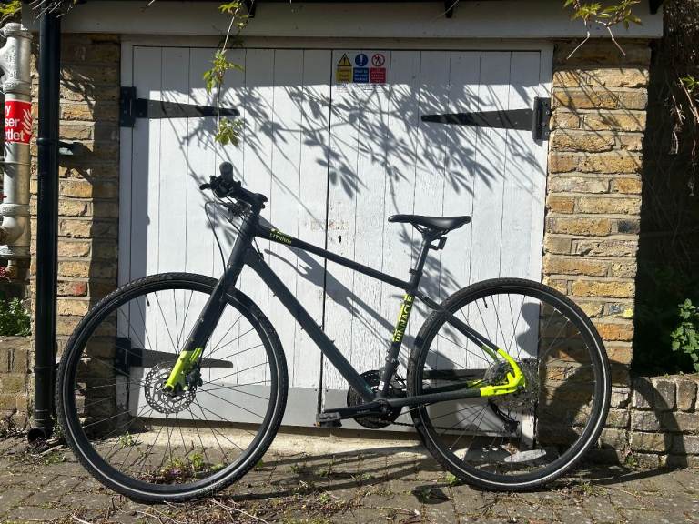 Pinnacle Lithium 3 unisex hybrid medium bike 