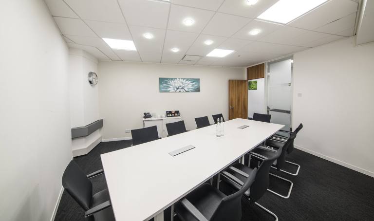 Bristol - BS1 4DJ \ Large Office Space with a Flexible Layout