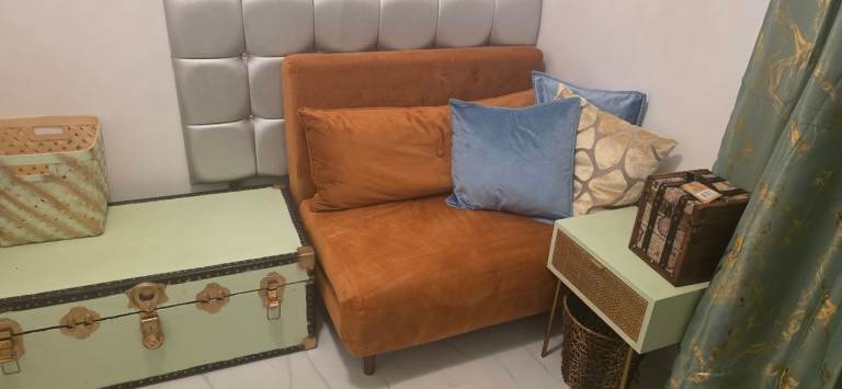 Small double room for rent in Basildon