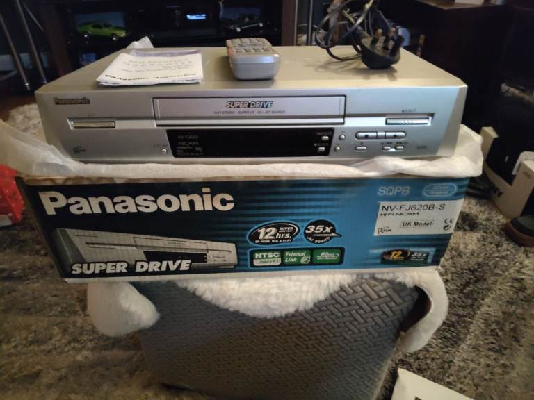 Panasonic NV-FJ620B-S VHS video recorder 