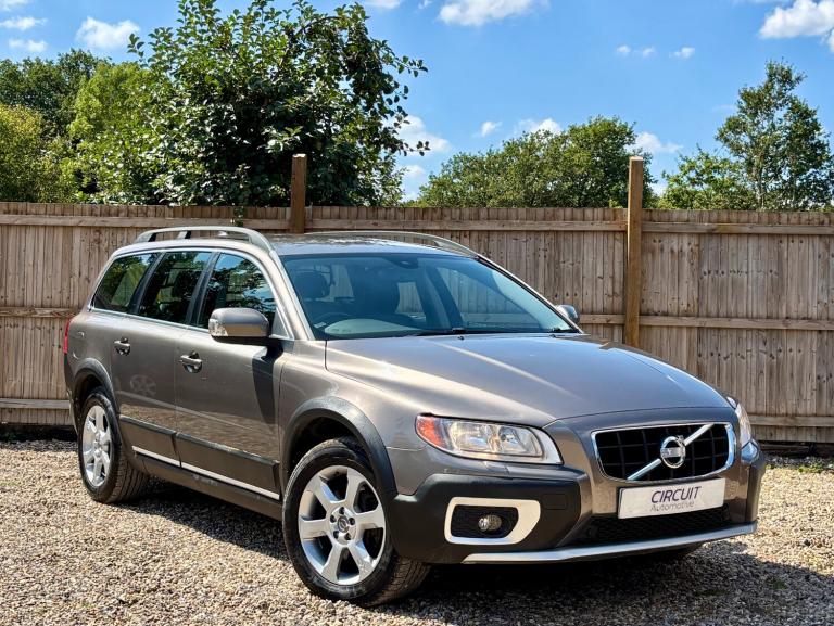 2010 Volvo XC70 2.4 D5 205BHP SE Metallic Grey 85,000 Miles Diesel Manual Estate AWD ESTATE Diese...