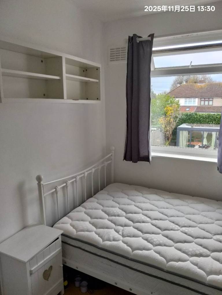 Bright Single room available on Elm park, hornchurch, romford.