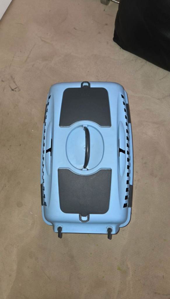 Pet Carrier / Small Animal Travel Case – Good Condition