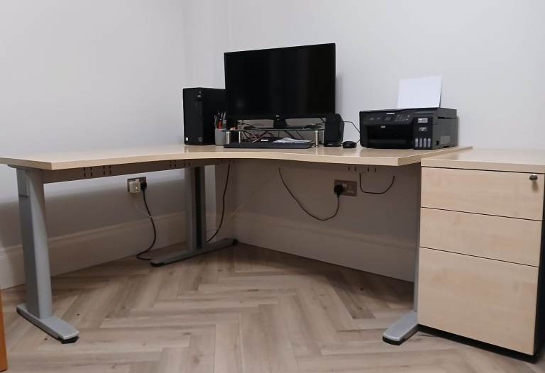 QUALITY HOME OFFICE FURNITURE 