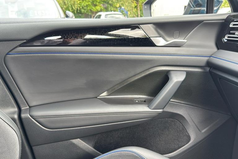  Volkswagen Tiguan 2.0 Tdi R Line Suv 5dr Diesel Dsg Euro 6 s/s 150 Ps Diesel