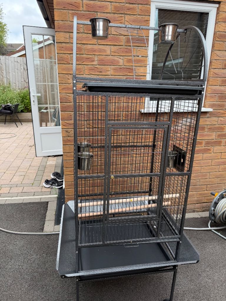 Large bird cage 
