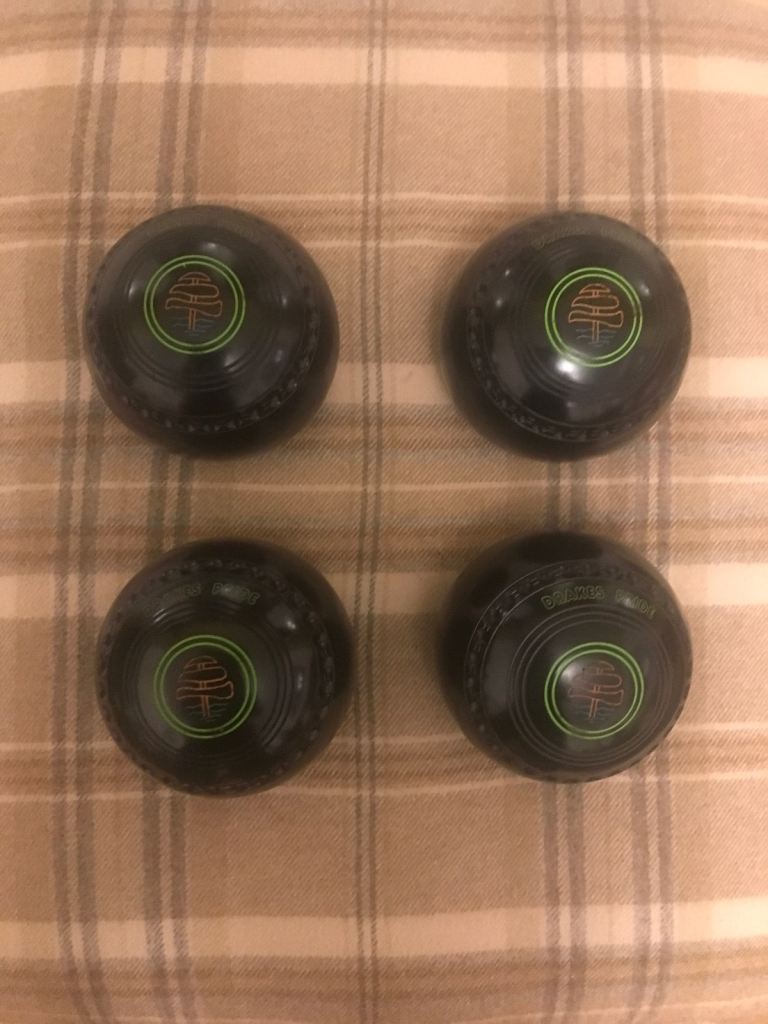 image for Drakes Pride 3H WB17 black std grip tree motif bowls. VGC.