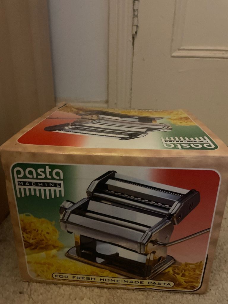 Pasta maker 