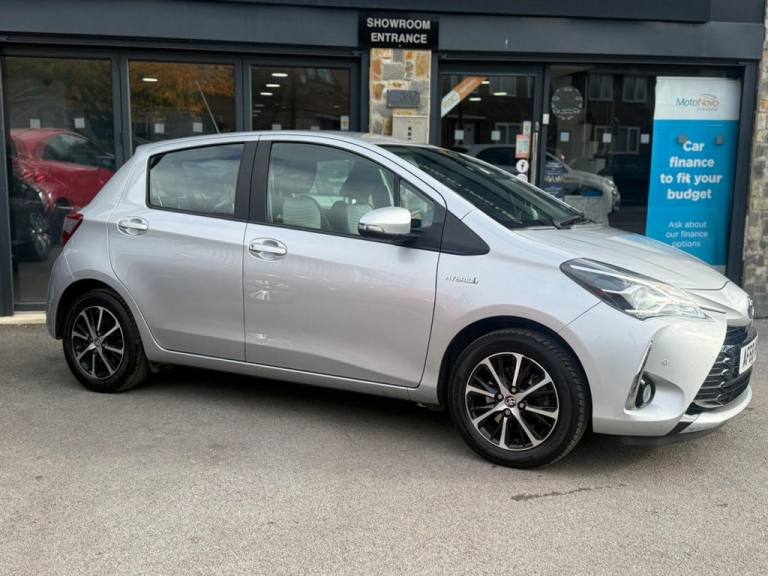 2018 Toyota Yaris 1.5 VVT-h Icon Tech Hatchback 5dr Petrol Hybrid E-CVT Euro 6 (s/s) (100 ps) Hat...