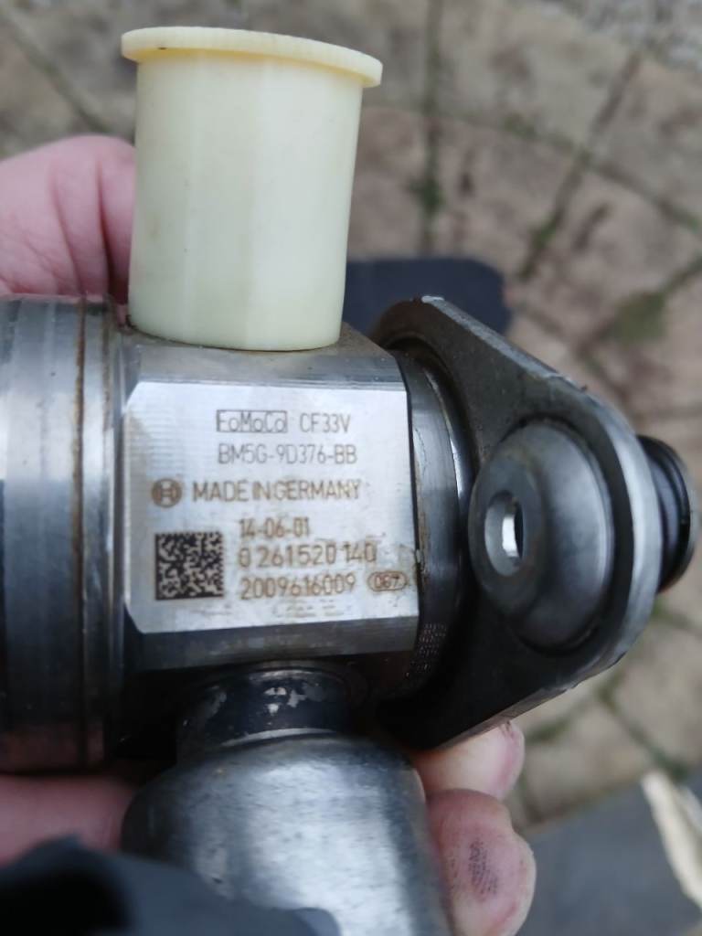 High pressure fuel pump volvo v40