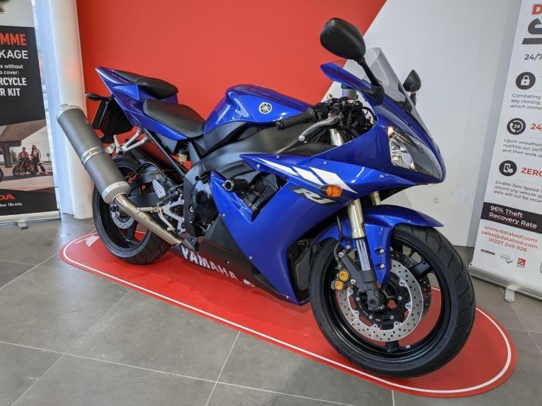 YAMAHA YZF-R1 5PW BLUE METALLIC ULTRA LOW 5402 MILES ORIGINAL CONDITION 1 OWNER