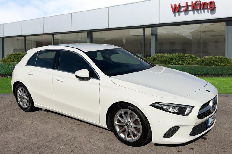 Mercedes Benz A Class 1.3 A180 Sport executive Hatchback 5dr Petrol Manual