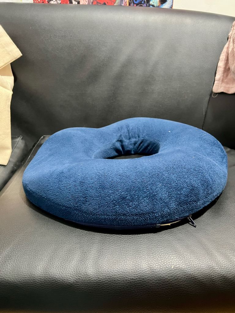 Donut Cushion Comfort Hemorrhoids Pillow Crystal Velvet Memory Foam Office Chair Cushions