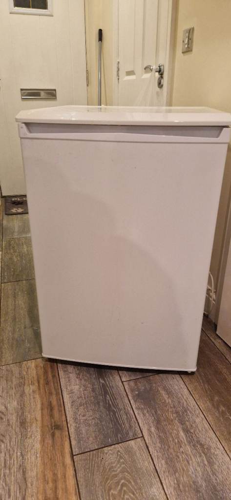 Under counter freezer 