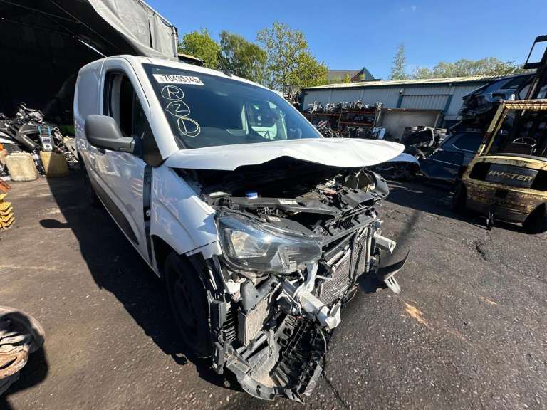 2019 PEUGEOT PARTNER 1000 1.6 BLUEHDI 100 PROFESSIONAL VAN BREAKING FOR PARTS