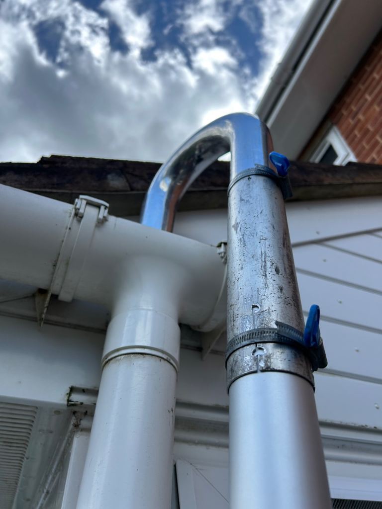 Gutter vacuum kit 