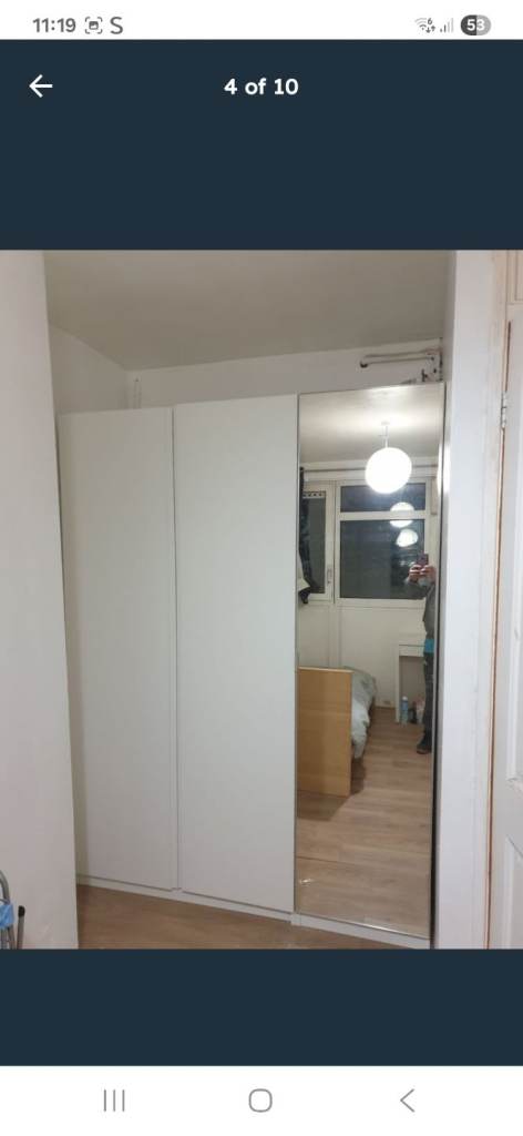 Large single room to let Dockland 