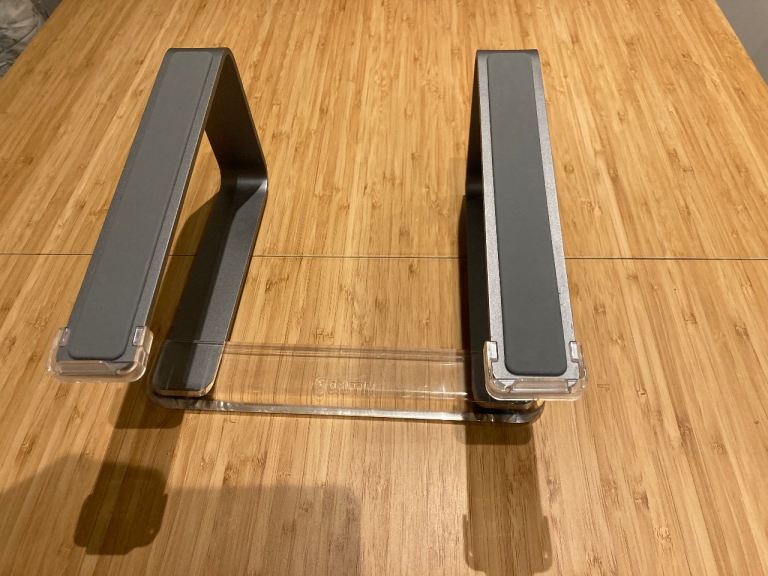Laptop stand