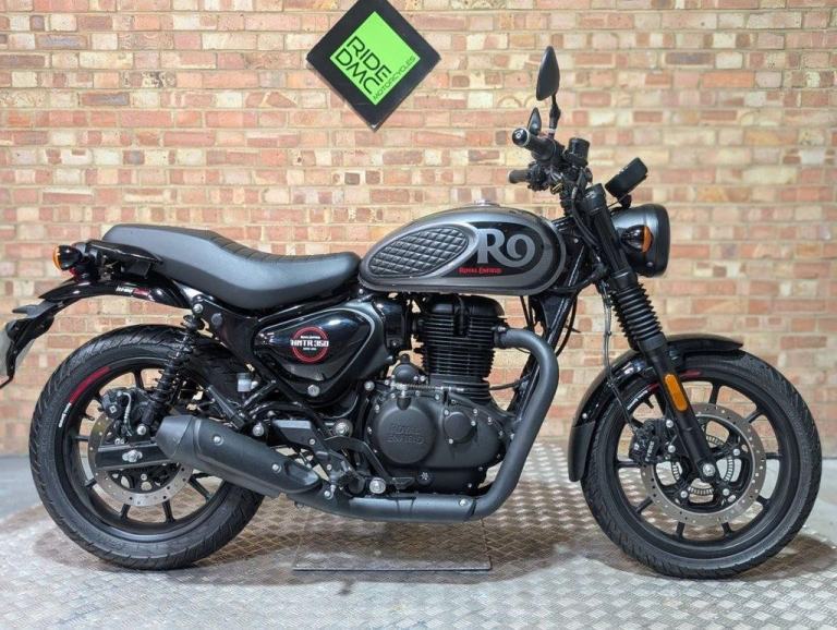 ROYAL ENFIELD HUNTER 350 2023 - LOW MILEAGE - ULEZ COMPLIANT - LOVELY BIKE.