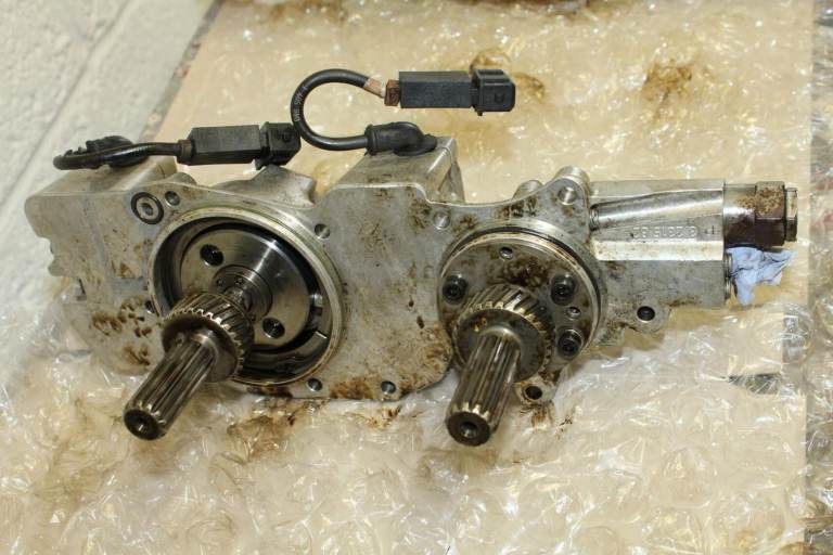 BMW E36 M3 S50B32 VANOS unit with solenoids. £375. OFFERS WELCOME