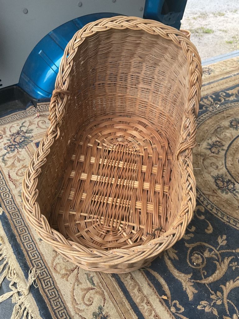 Vintage Wicker Crib (Ideal For Displaying Dolls and Teddies)