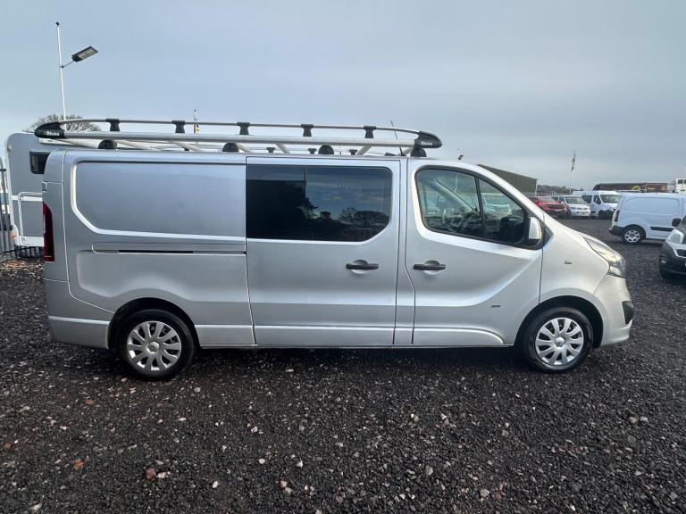 2017 Vauxhall Vivaro 1.6 CDTi 2900 BiTurbo ecoTEC Sportive Crew Van L2 H1 Euro 6 (s/s) 5dr (6 Se ...