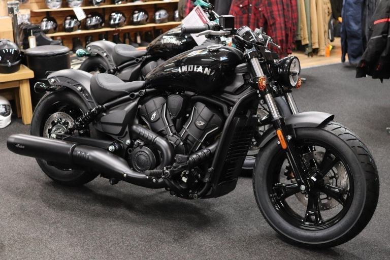 **AVAILABLE TO ORDER** NEW 2026 INDIAN SCOUT SIXTY 60 BOBBER - BLACK METALLIC