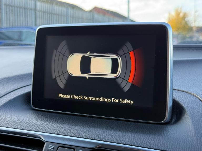 MAZDA MAZDA3 2.2 SKYACTIV-D Sport Nav 2015