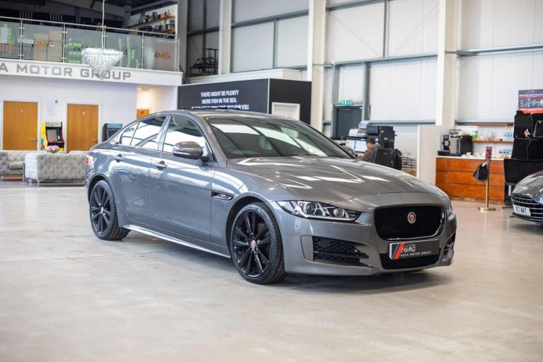 2015 Jaguar XE 2.0d R-Sport Saloon 4dr Diesel Auto Euro 6 (s/s) (180 ps) *Rear Camera + Ke SALOON...
