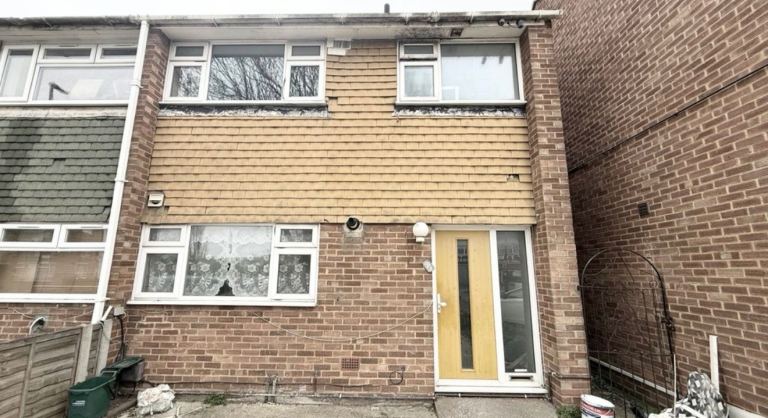 FOR SALE 5 Bedroom End of Terrace House